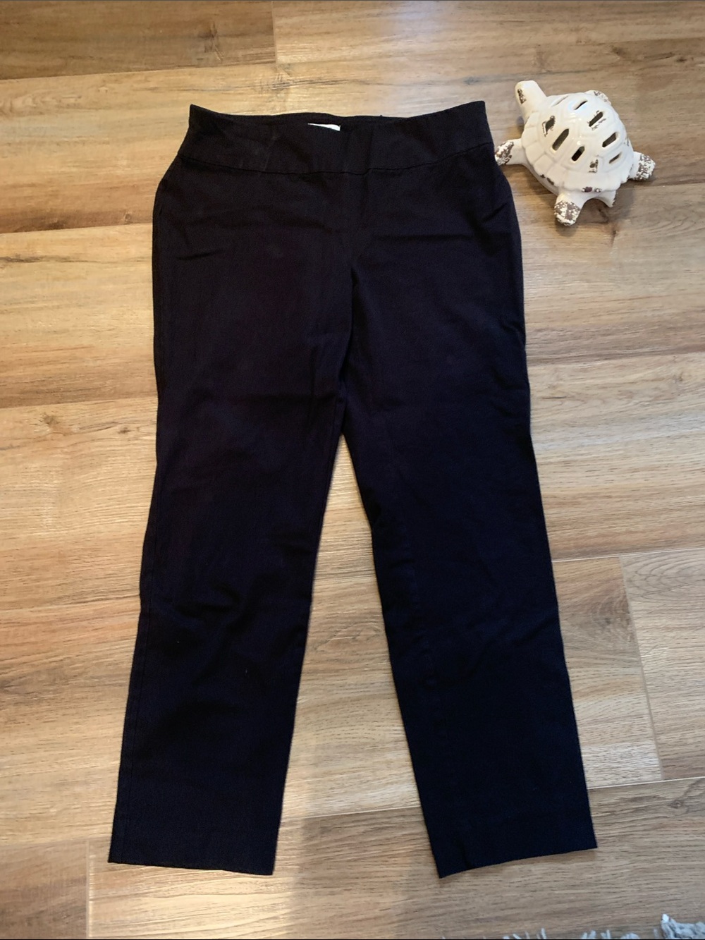 Crown & Ivy Black Pull-On Straight Leg Pants size 8
